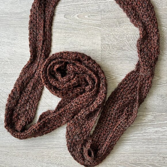 Maxi Infinity Scarf Maroon - Picture 5 of 5